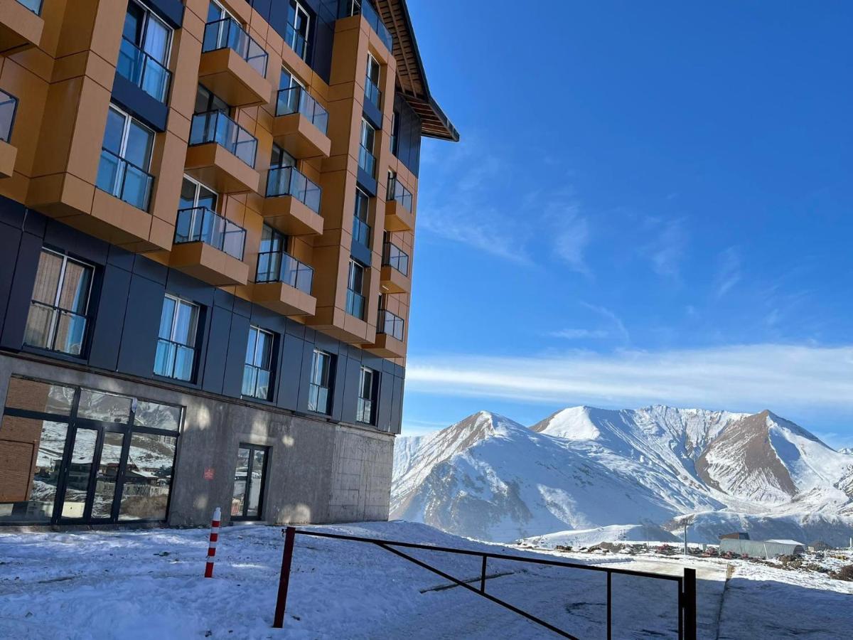 Delux Apartment Next To Ice Rink Goudaouri Extérieur photo